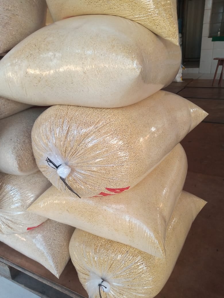 Sacos de farinha de mandioca